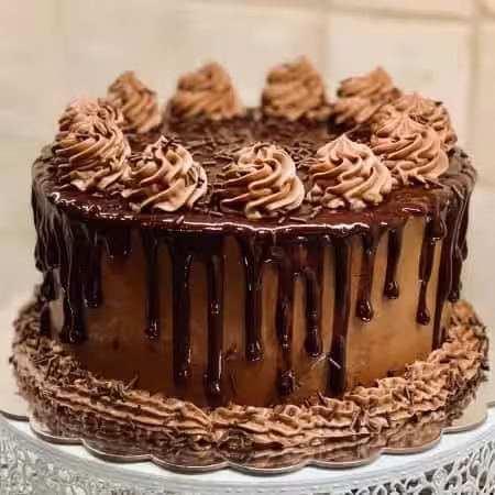 https://cakefort.vtstech.org/public/assets/images/products/Chocolate-Blast-Cake1740129658.jpg
